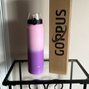 Goppus 32 oz. (1 L) Double Wall Vacuum Insulated Water Bottle